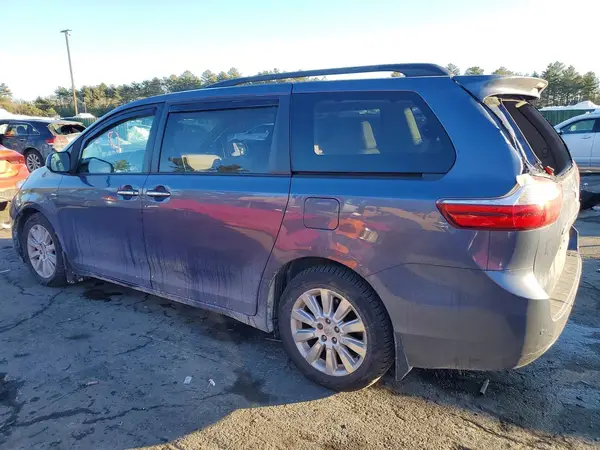 5TDDK3DC1GS136615 2016 TOYOTA SIENNA - Image 2