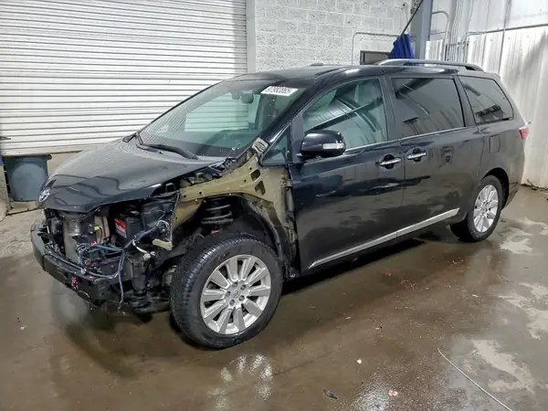 5TDDK3DC1GS137800 2016 TOYOTA SIENNA - Image 1