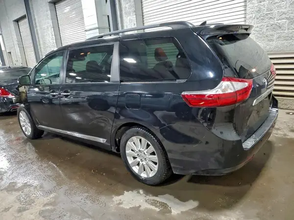 5TDDK3DC1GS137800 2016 TOYOTA SIENNA - Image 2
