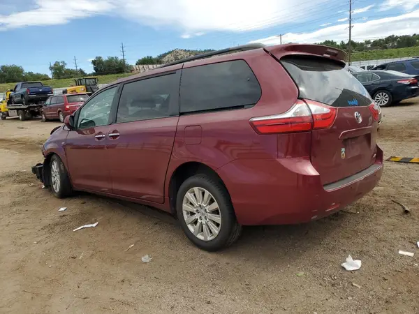 5TDDK3DC1GS137828 2016 TOYOTA SIENNA - Image 2