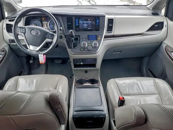 5TDDK3DC1GS139580 2016 TOYOTA SIENNA - Image 8