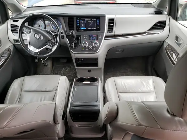 5TDDK3DC2GS131181 2016 TOYOTA SIENNA - Image 8