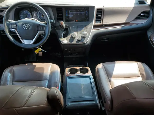 5TDDK3DC2GS131732 2016 TOYOTA SIENNA - Image 8