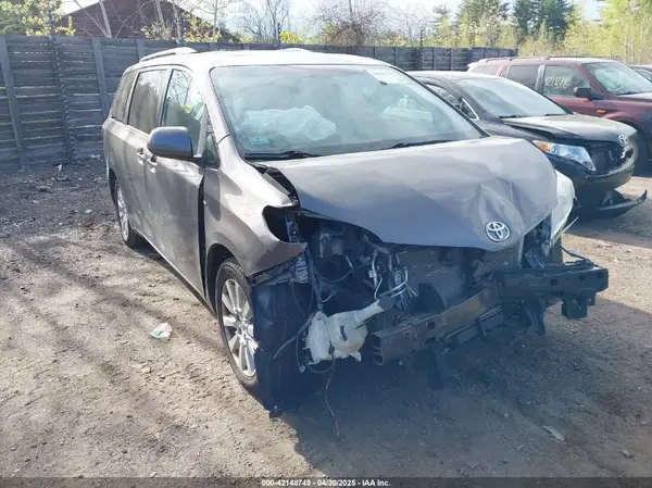 5TDDK3DC2GS139510 2016 TOYOTA SIENNA - Image 1