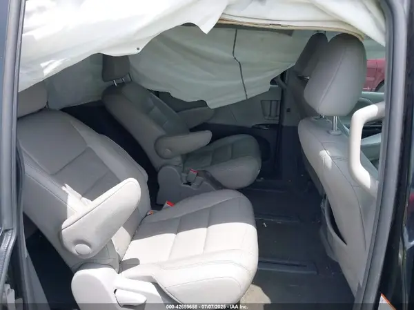 5TDDK3DC2GS140317 2016 TOYOTA SIENNA - Image 8