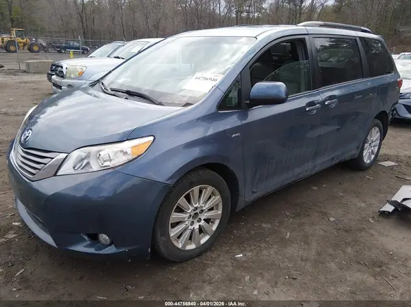 5TDDK3DC2GS145386 2016 TOYOTA SIENNA - Image 2
