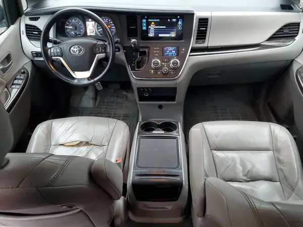 5TDDK3DC3GS130122 2016 TOYOTA SIENNA - Image 8