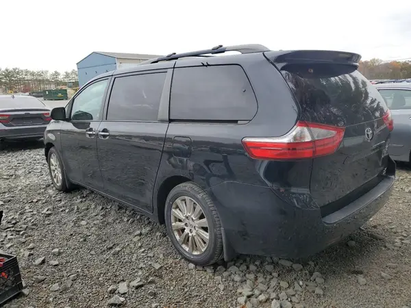5TDDK3DC3GS131996 2016 TOYOTA SIENNA - Image 2