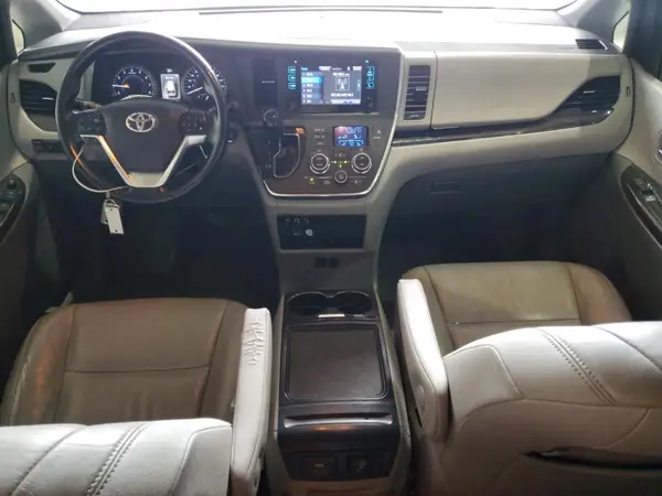 5TDDK3DC3GS137801 2016 TOYOTA SIENNA - Image 8