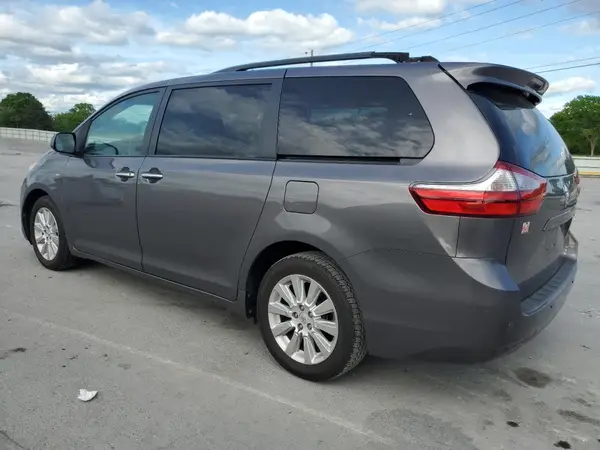 5TDDK3DC3GS139449 2016 TOYOTA SIENNA - Image 2