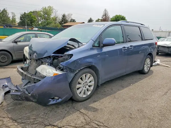 5TDDK3DC3GS141346 2016 TOYOTA SIENNA - Image 1