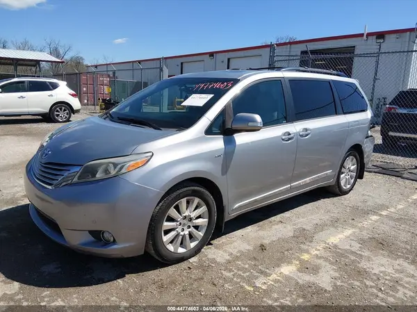 5TDDK3DC3GS141895 2016 TOYOTA SIENNA - Image 2