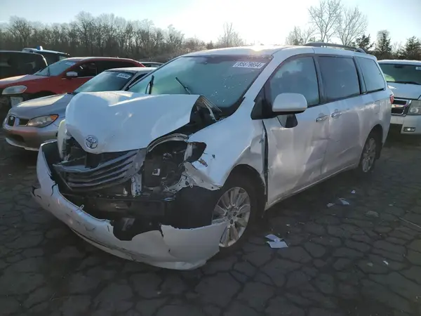 5TDDK3DC3GS143212 2016 TOYOTA SIENNA - Image 1