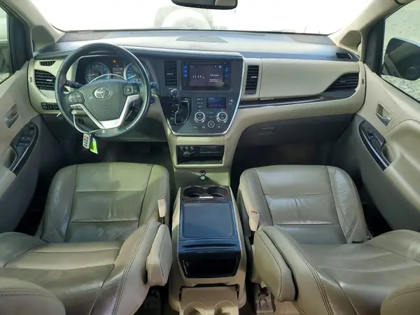 5TDDK3DC3GS144117 2016 TOYOTA SIENNA - Image 8