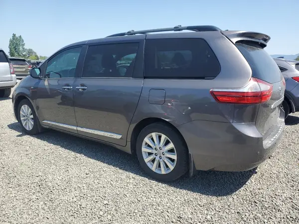 5TDDK3DC3GS145803 2016 TOYOTA SIENNA - Image 2
