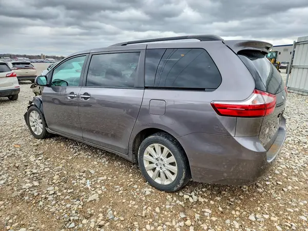 5TDDK3DC3GS145865 2016 TOYOTA SIENNA - Image 2