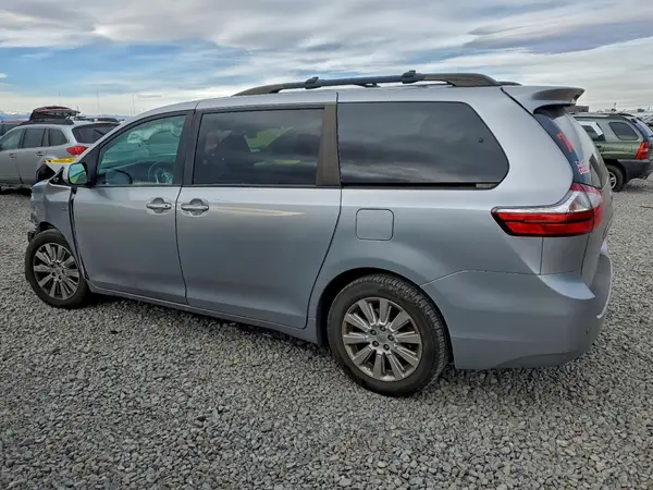 5TDDK3DC4GS133109 2016 TOYOTA SIENNA - Image 2