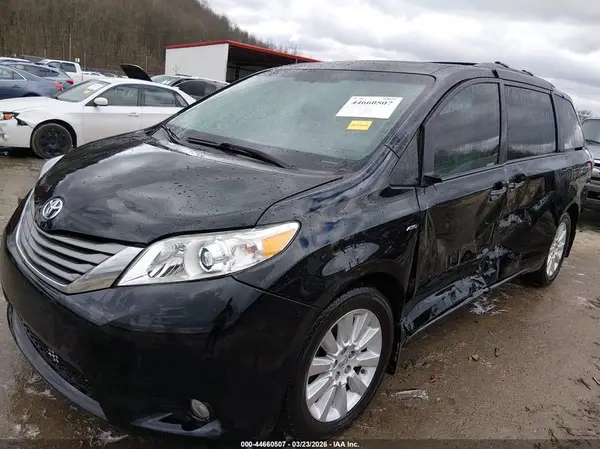 5TDDK3DC4GS136477 2016 TOYOTA SIENNA - Image 2