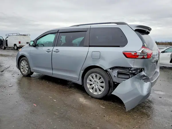5TDDK3DC4GS140383 2016 TOYOTA SIENNA - Image 2
