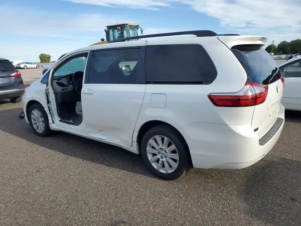 5TDDK3DC4GS142649 2016 TOYOTA SIENNA - Image 2