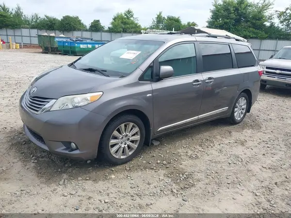 5TDDK3DC4GS143395 2016 TOYOTA SIENNA - Image 2
