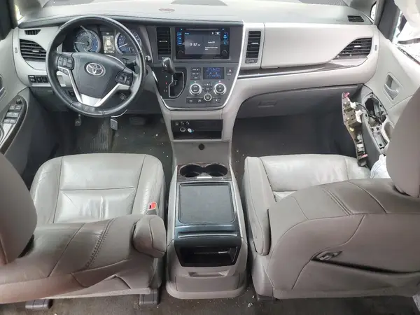 5TDDK3DC4GS143638 2016 TOYOTA SIENNA - Image 8