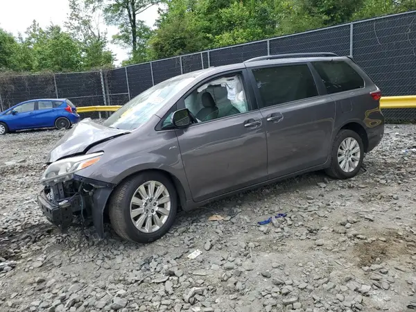 5TDDK3DC5GS130154 2016 TOYOTA SIENNA - Image 1