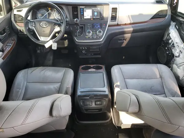 5TDDK3DC5GS135838 2016 TOYOTA SIENNA - Image 8