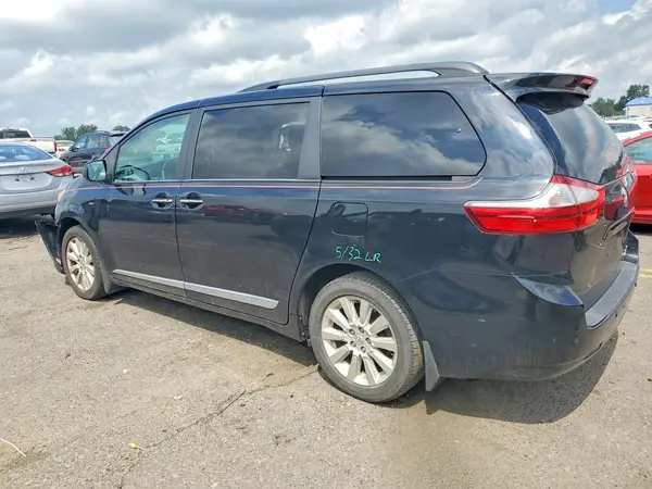 5TDDK3DC5GS139808 2016 TOYOTA SIENNA - Image 2