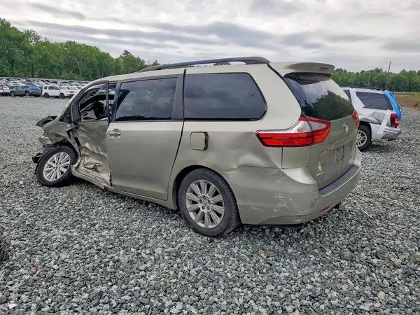 5TDDK3DC5GS142708 2016 TOYOTA SIENNA - Image 2