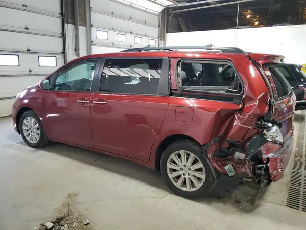 5TDDK3DC6GS129126 2016 TOYOTA SIENNA - Image 2
