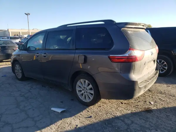 5TDDK3DC6GS129420 2016 TOYOTA SIENNA - Image 2