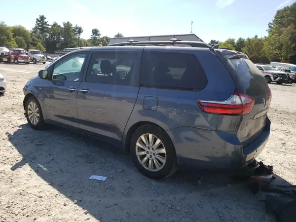 5TDDK3DC6GS134911 2016 TOYOTA SIENNA - Image 2