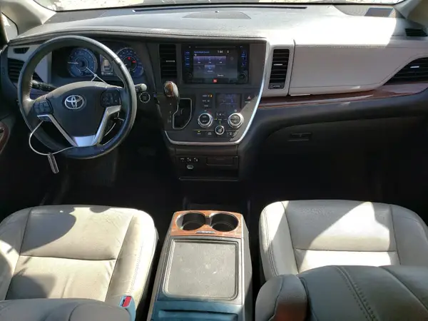 5TDDK3DC6GS134911 2016 TOYOTA SIENNA - Image 8