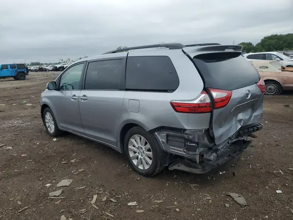5TDDK3DC6GS136075 2016 TOYOTA SIENNA - Image 2
