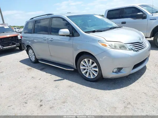5TDDK3DC6GS143981 2016 TOYOTA SIENNA - Image 1
