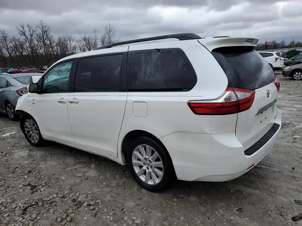 5TDDK3DC7GS132309 2016 TOYOTA SIENNA - Image 2