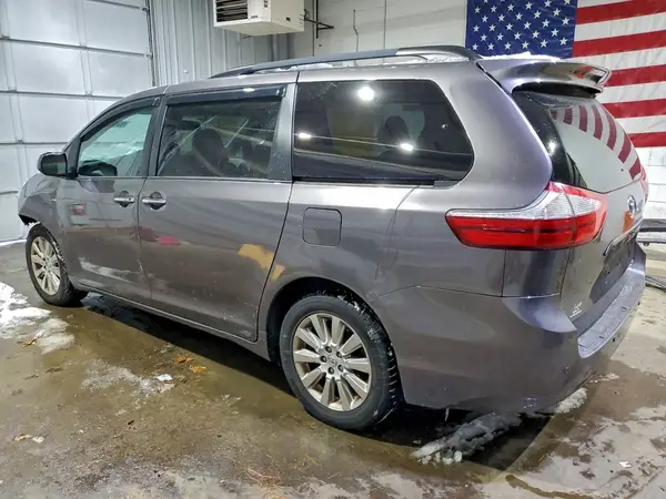 5TDDK3DC7GS133038 2016 TOYOTA SIENNA - Image 2