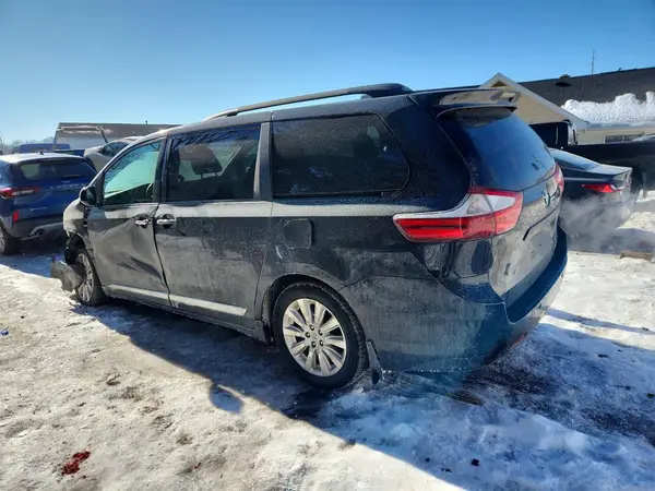 5TDDK3DC7GS136005 2016 TOYOTA SIENNA - Image 2