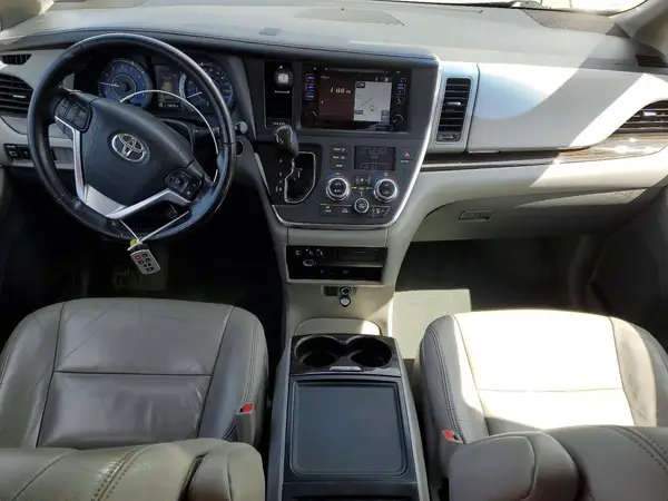 5TDDK3DC7GS137039 2016 TOYOTA SIENNA - Image 8