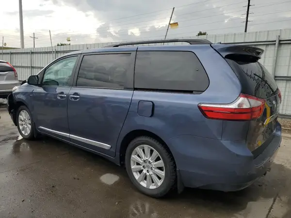 5TDDK3DC7GS137896 2016 TOYOTA SIENNA - Image 2