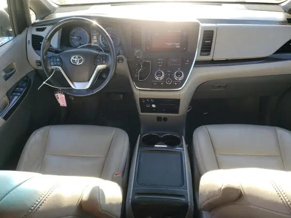 5TDDK3DC7GS138000 2016 TOYOTA SIENNA - Image 8
