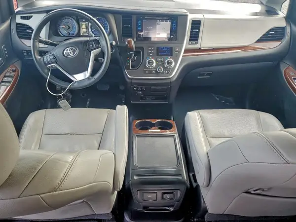 5TDDK3DC7GS141088 2016 TOYOTA SIENNA - Image 8