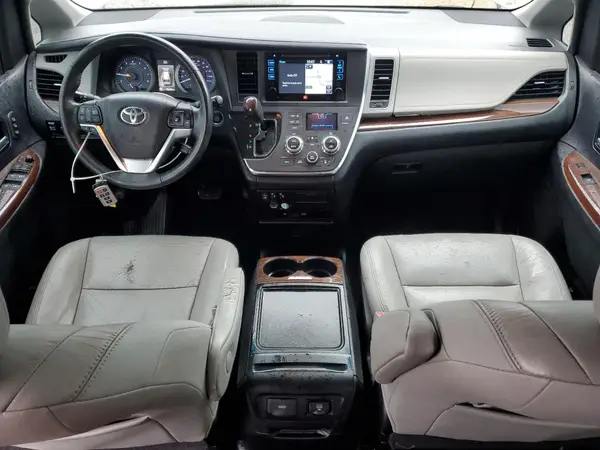 5TDDK3DC7GS141401 2016 TOYOTA SIENNA - Image 8