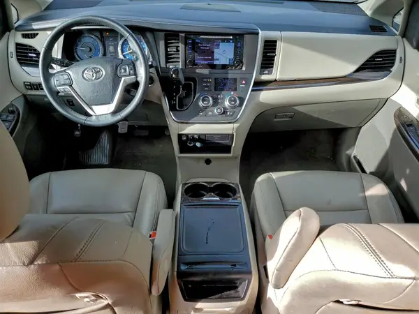 5TDDK3DC7GS143844 2016 TOYOTA SIENNA - Image 8