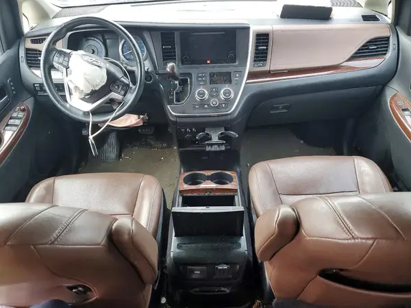 5TDDK3DC7GS145268 2016 TOYOTA SIENNA - Image 8