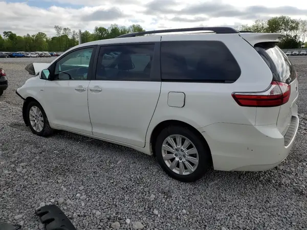 5TDDK3DC8GS129290 2016 TOYOTA SIENNA - Image 2
