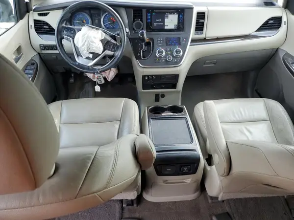 5TDDK3DC8GS129290 2016 TOYOTA SIENNA - Image 8