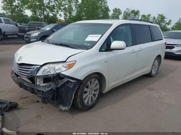 5TDDK3DC8GS130942 2016 TOYOTA SIENNA - Image 2
