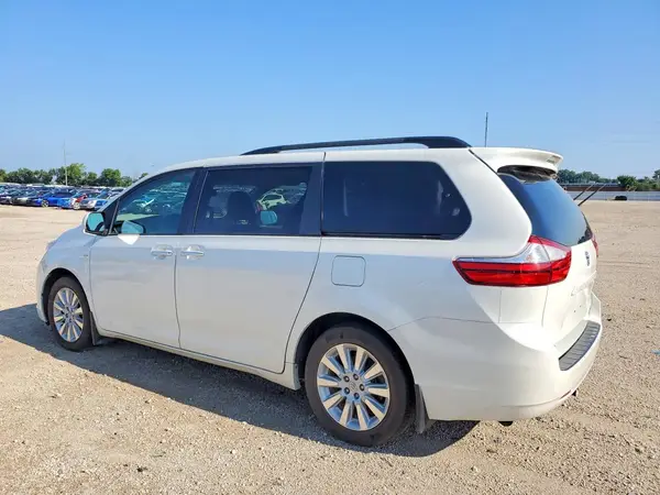 5TDDK3DC8GS131010 2016 TOYOTA SIENNA - Image 2